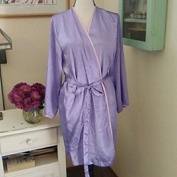 Morgan Taylor Satin Robe - Picture 1 of 11